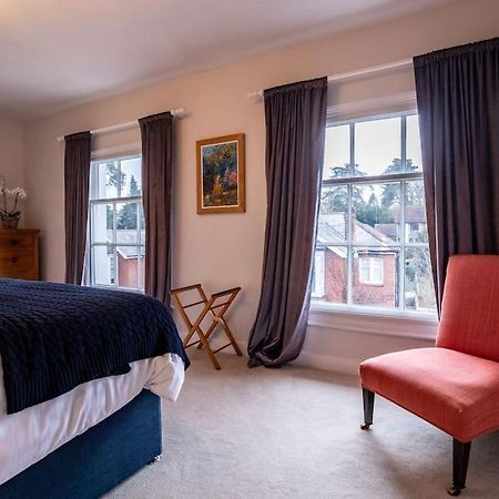 Beautiful & Spacious Retreat In Winchester Eksteriør bilde