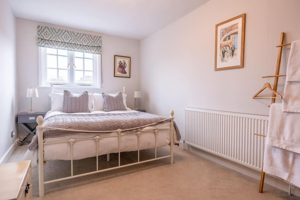 Beautiful & Spacious Retreat In Winchester Eksteriør bilde