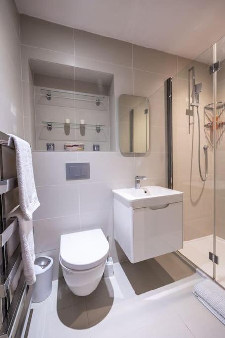 Beautiful & Spacious Retreat In Winchester Eksteriør bilde