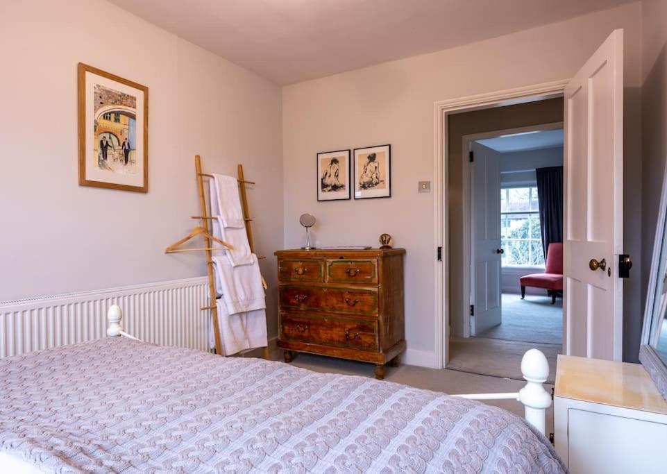 Beautiful & Spacious Retreat In Winchester Eksteriør bilde